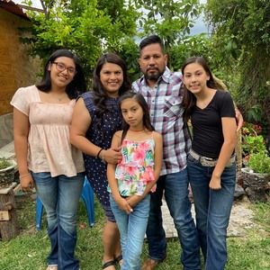 Meet your Posher, Daniela